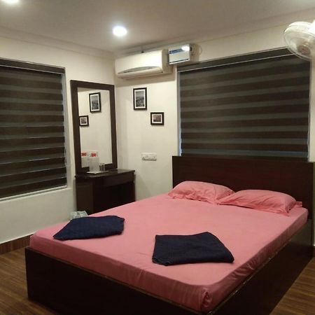 Capital Homestay Thiruvananthapuram Eksteriør billede